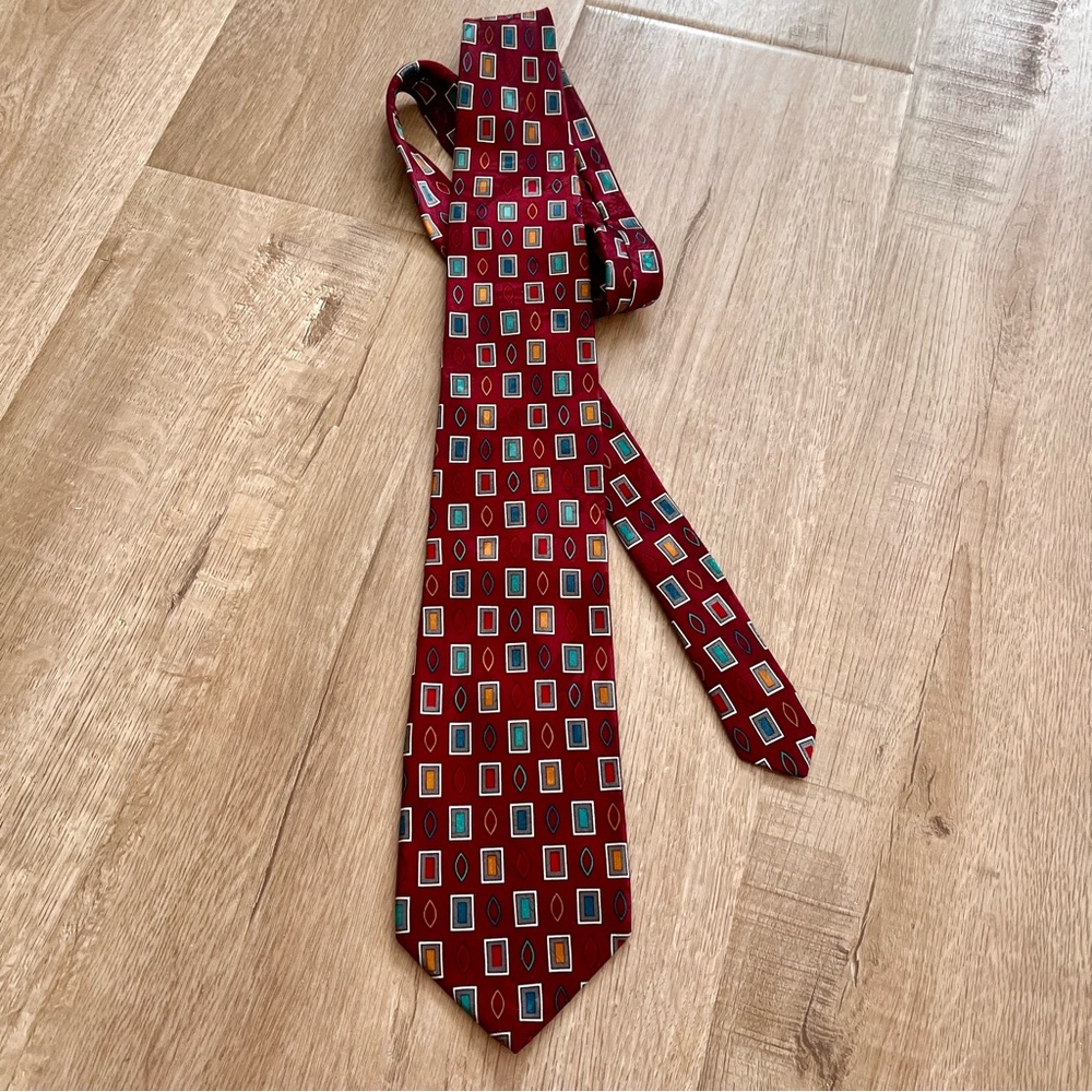 Givenchy Men's Neck Tie Red With Multi Color Geometric All Silk Made In USA